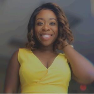 Meet your Posher, Stephanie